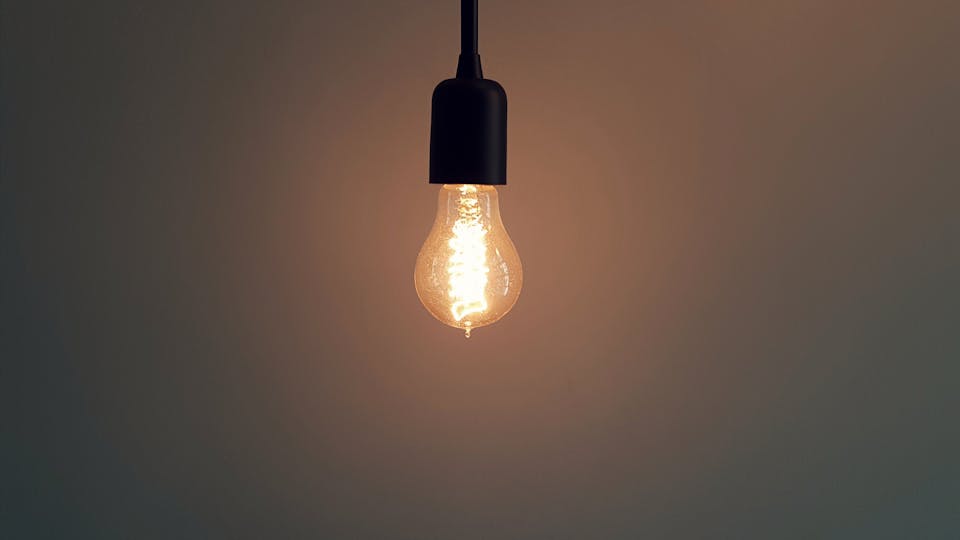 Lichtschalter: Licht bleibt plötzlich an - Lösung und Anleitung