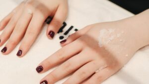 Nietnagel entfernen - das können Sie gegen Nietnagel am Fingernagel tun