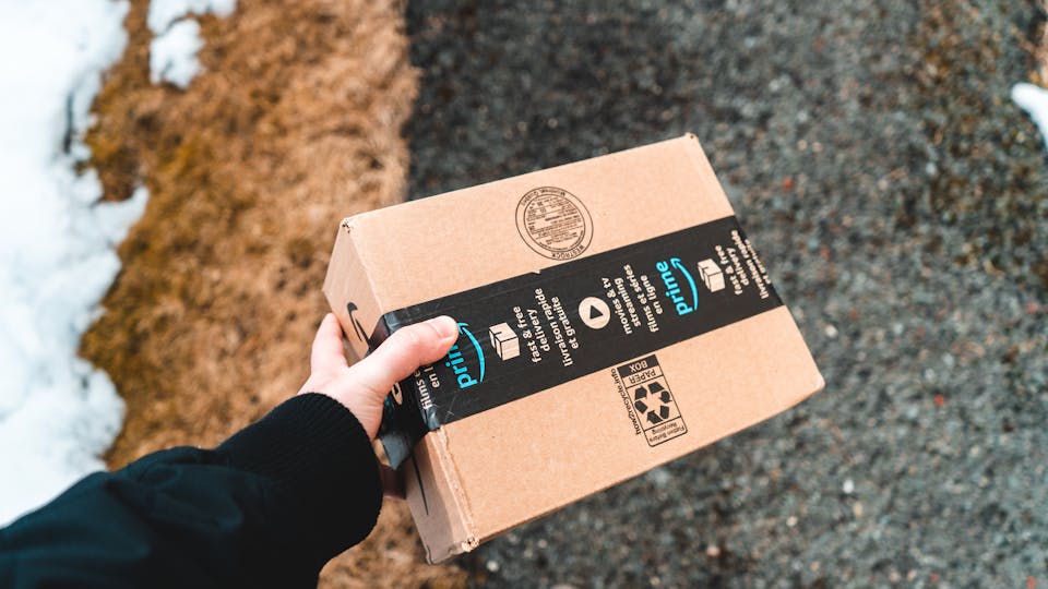 Warum erstattet Amazon manchmal den Kaufpreis ohne Retoure der Ware