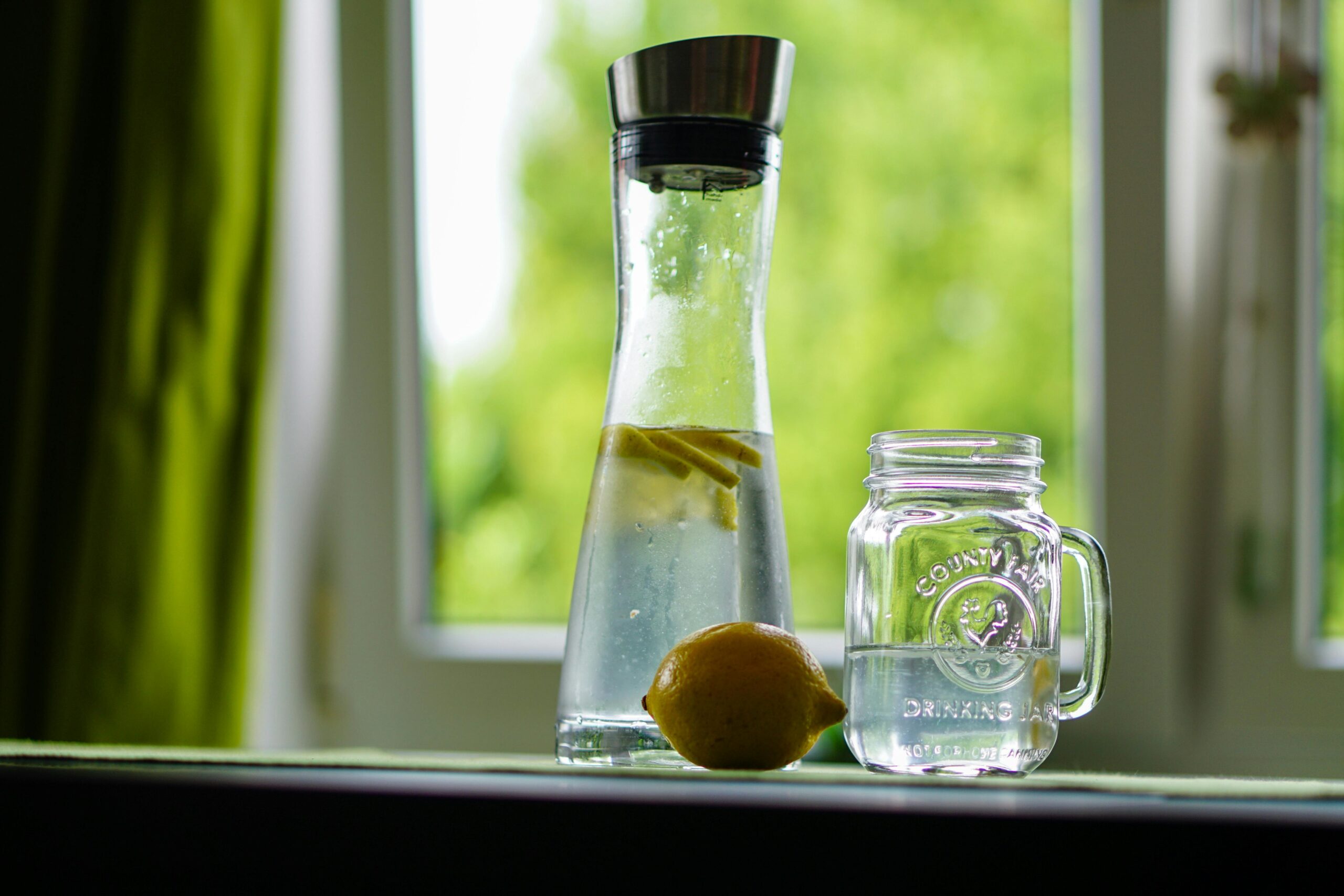 Wie viel Wasser sollte man am Tag pro kg Körpergewicht trinken?