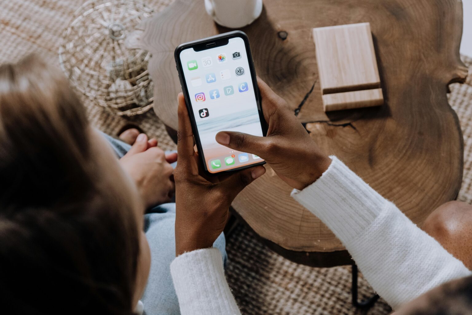 Wie kann man eine App auf ein neues iPhone übertragen?