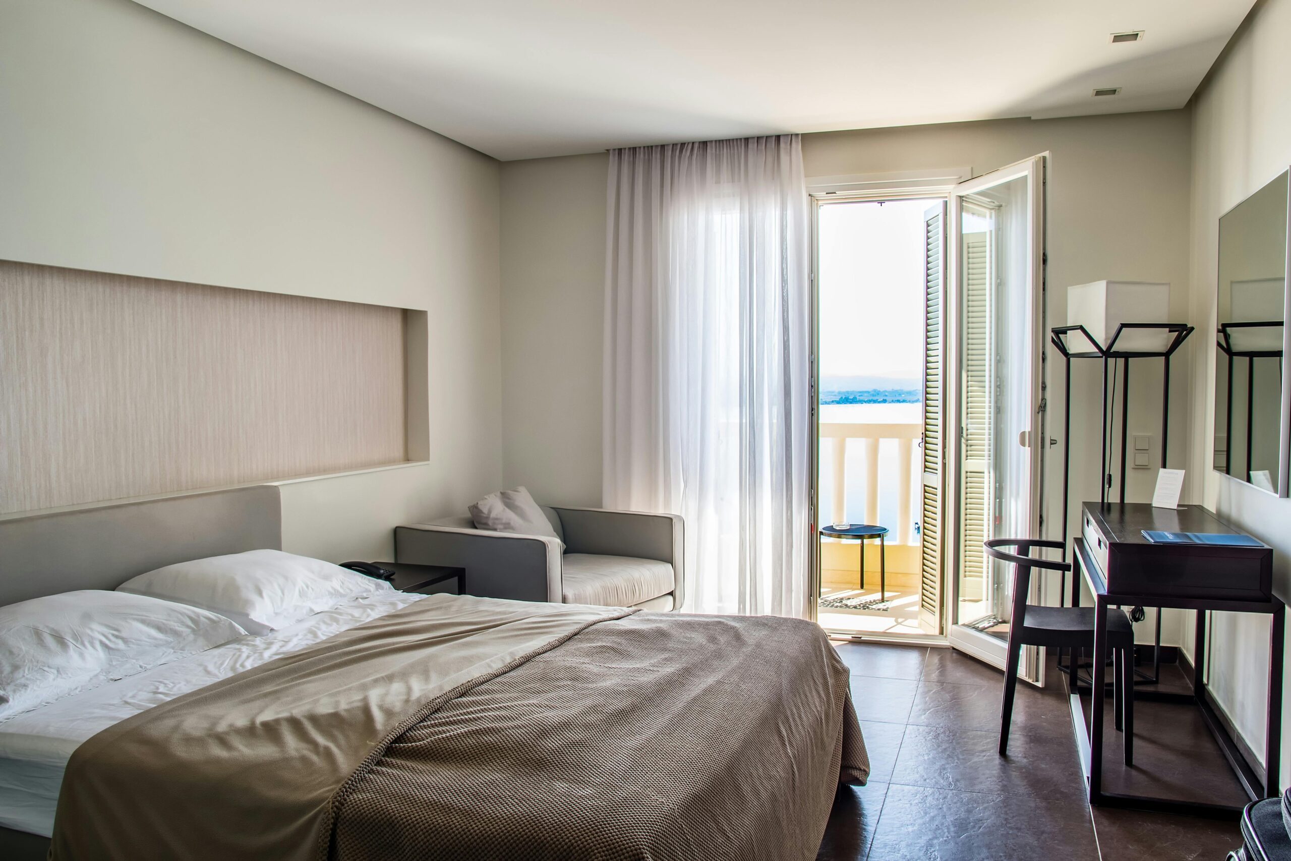 Boxspringbett knarrt und macht Geräusche - was kann man tun? Lösung
