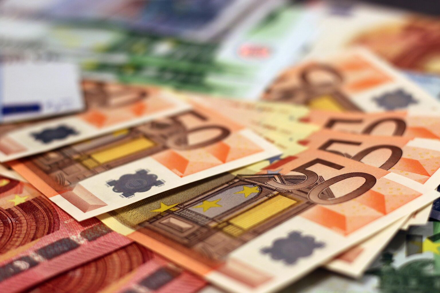 Wie viel Kredit kann ich mir leisten? Geld, Finanzen und eigenes Budget im Überblick