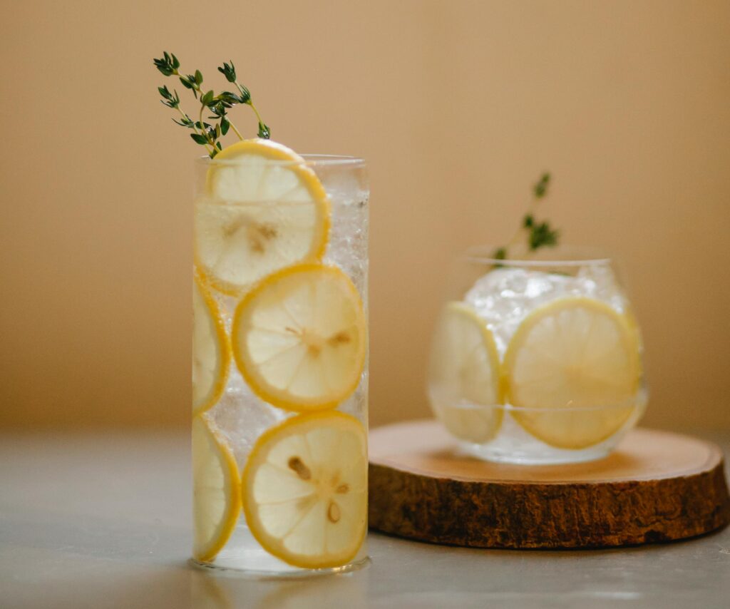 Macht Ingwer-Zitronenwasser wirklich wach? Wir klären auf