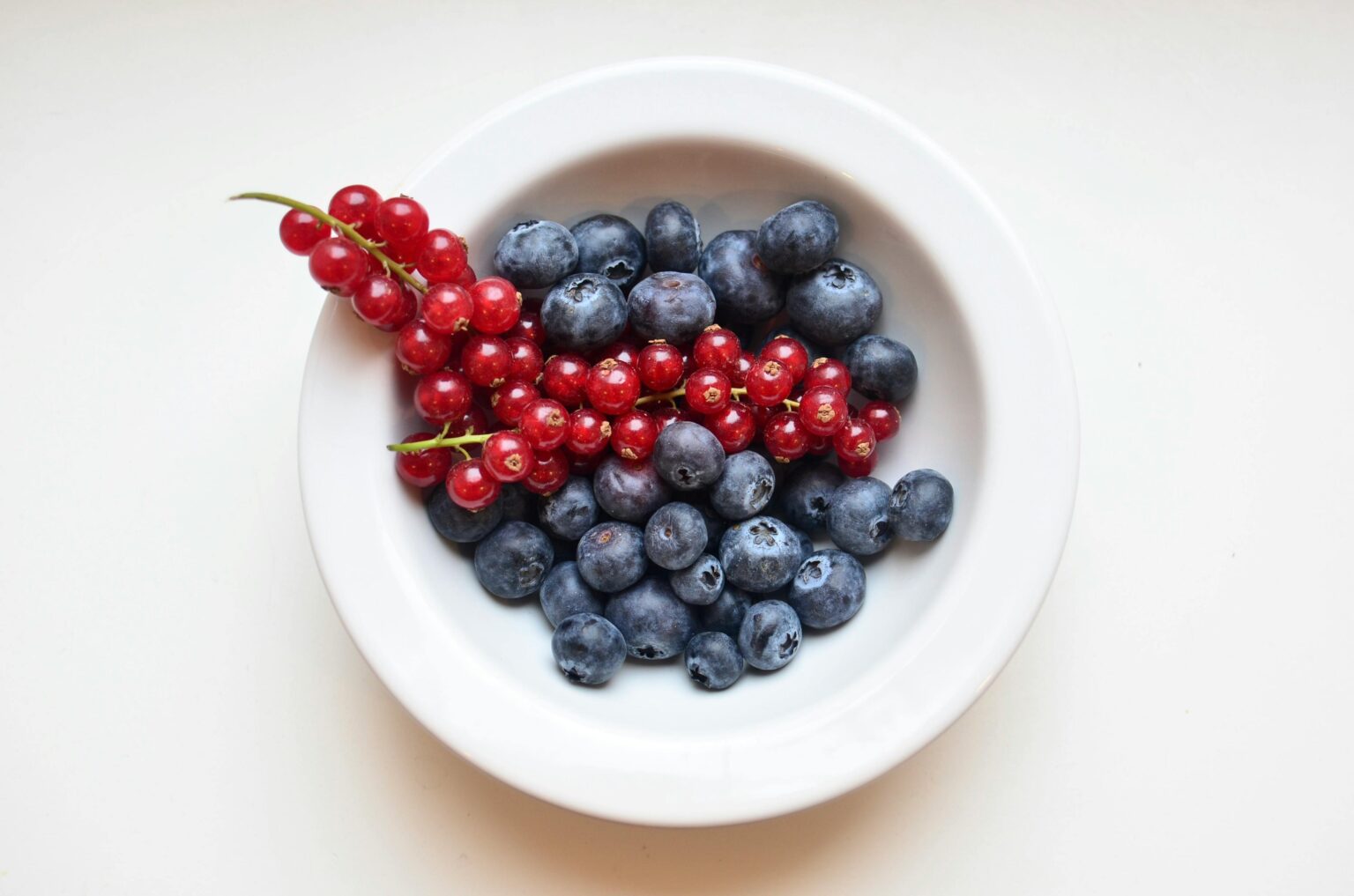 Welche Superfoods unterstützen die Konzentration bei der Arbeit?