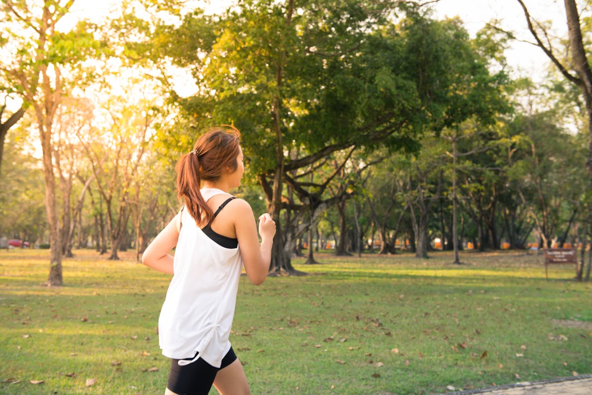 Welche Lebensmittel unterstützen die Muskelregeneration nach dem Sport
