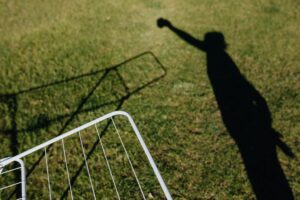Wie entferne ich hartnäckige Grasflecken von meiner Kleidung? 1 Wie entferne ich hartnäckige Grasflecken von meiner Kleidung?