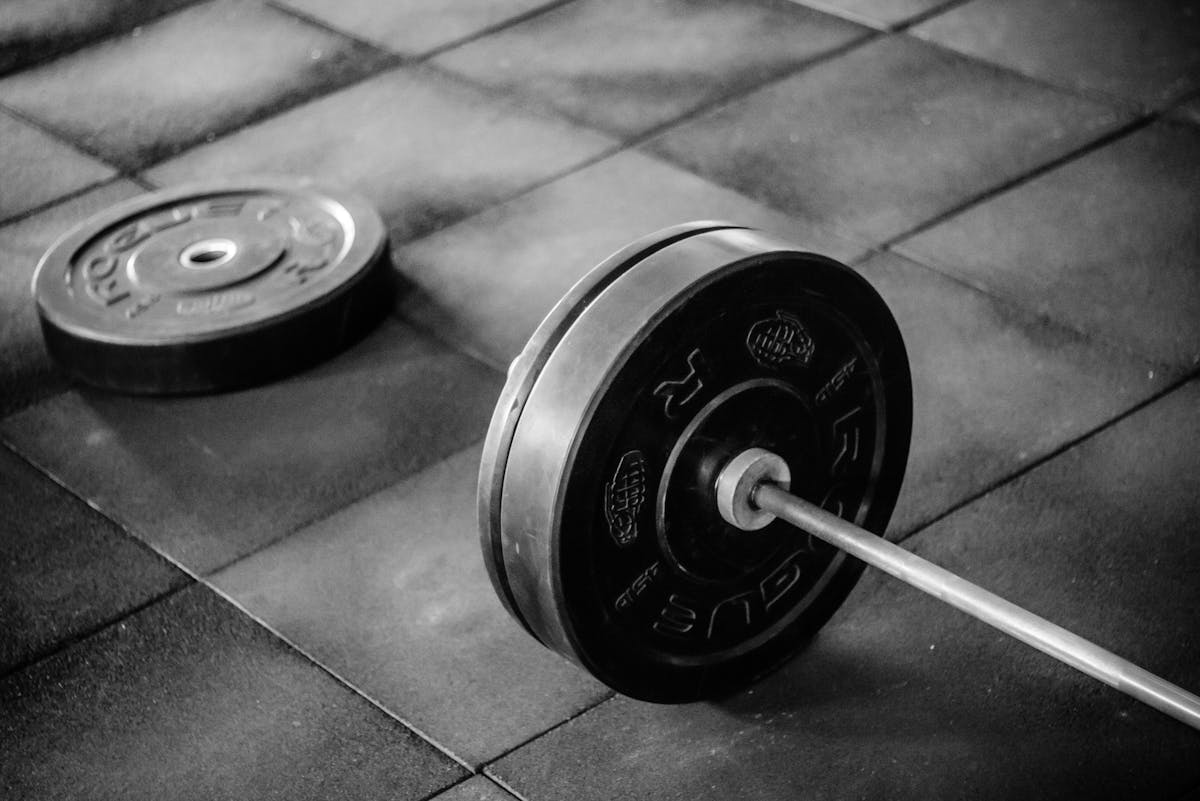 Welche Tipps gibt es für das Training mit Kurzhanteln zu Hause