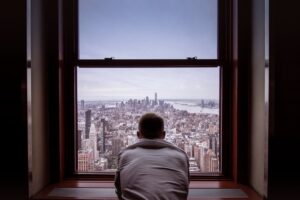 Einsamkeit im digitalen Zeitalter Wie Technologie unser Sozialleben beeinflusst und wie man trotz ständiger Vernetzung echte Verbindungen aufbauen kann