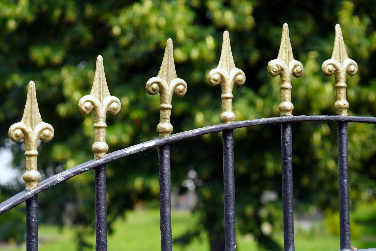 Wie hoch darf ein Gartenzaun sein Alles, was Sie über rechtliche Vorschriften wissen müssen