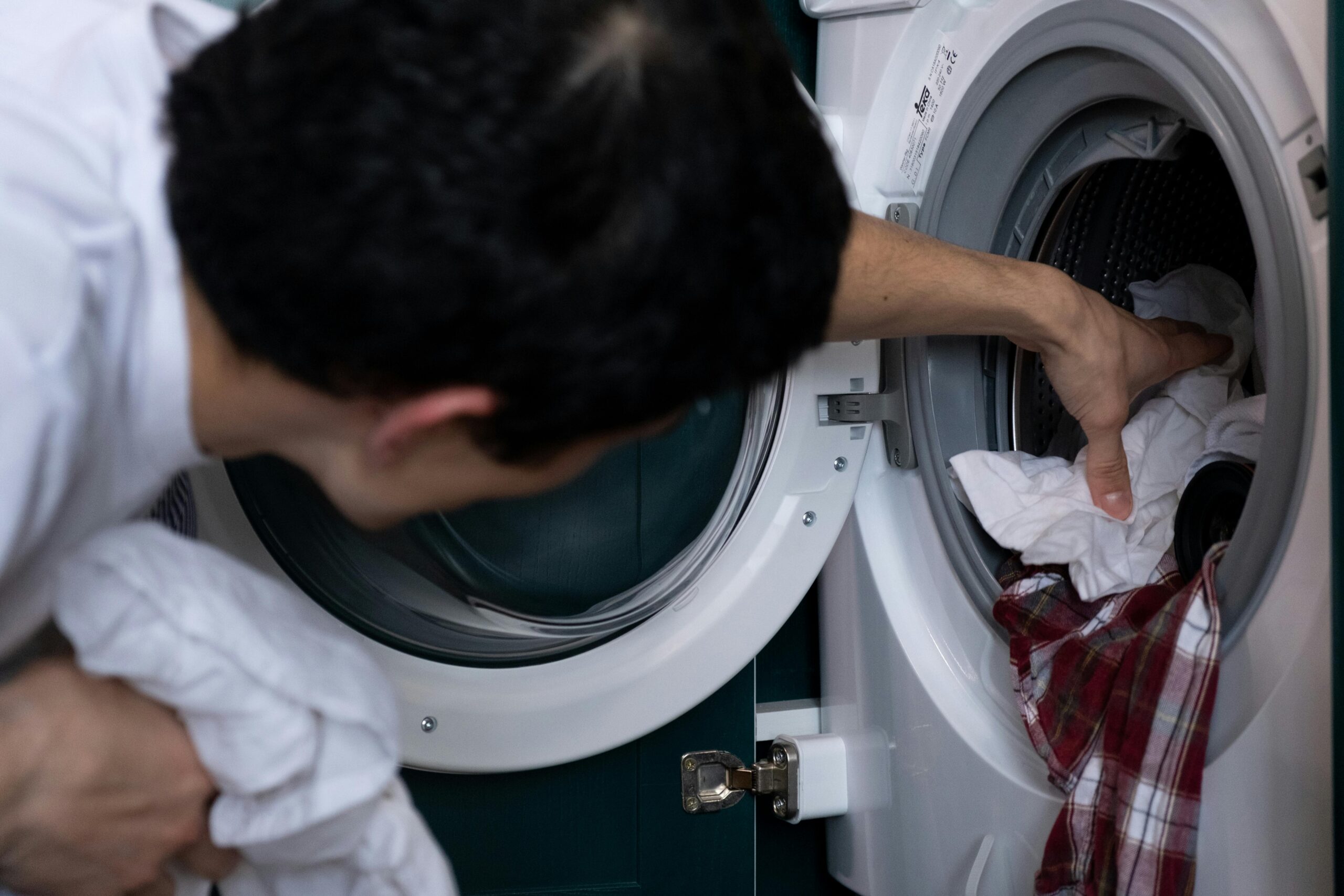 Warum zeigt meine Whirlpool Waschmaschine den Fehlercode "F21" an?