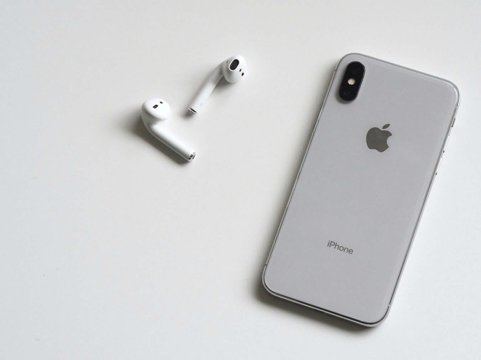 Welche Maßnahmen helfen, wenn mein iPhone XR plötzlich überhitzt?