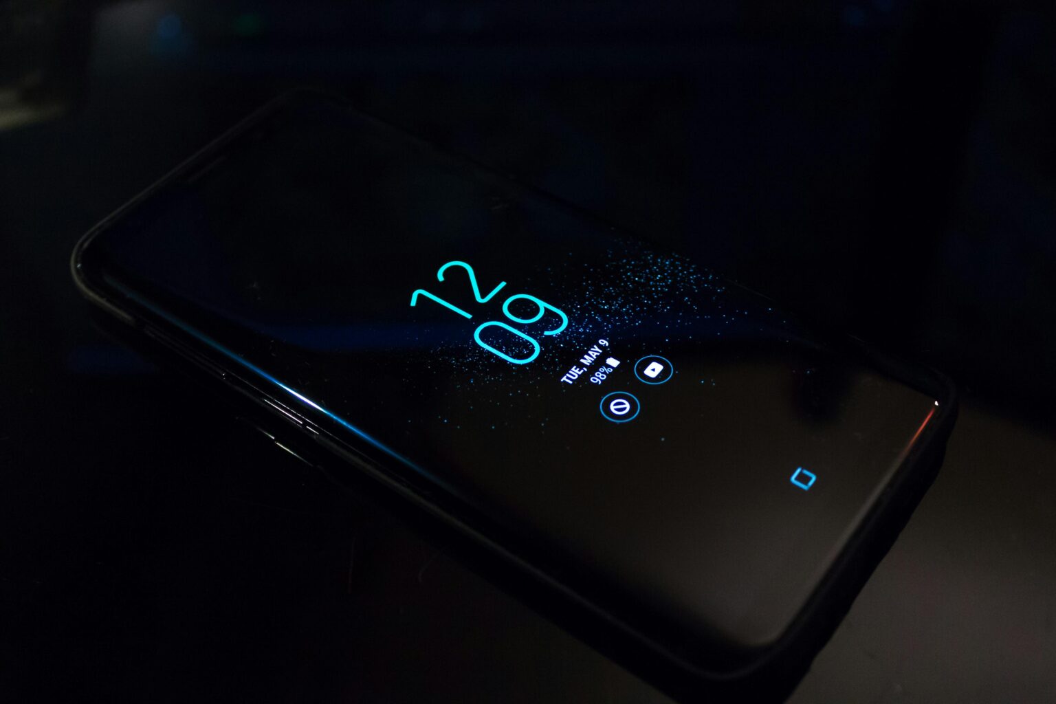 Welche Maßnahmen helfen, wenn mein OnePlus Nord plötzlich keine Updates mehr installiert?
