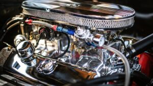 Welche Aufgabe hat Motoröl in einem Verbrennungsmotor