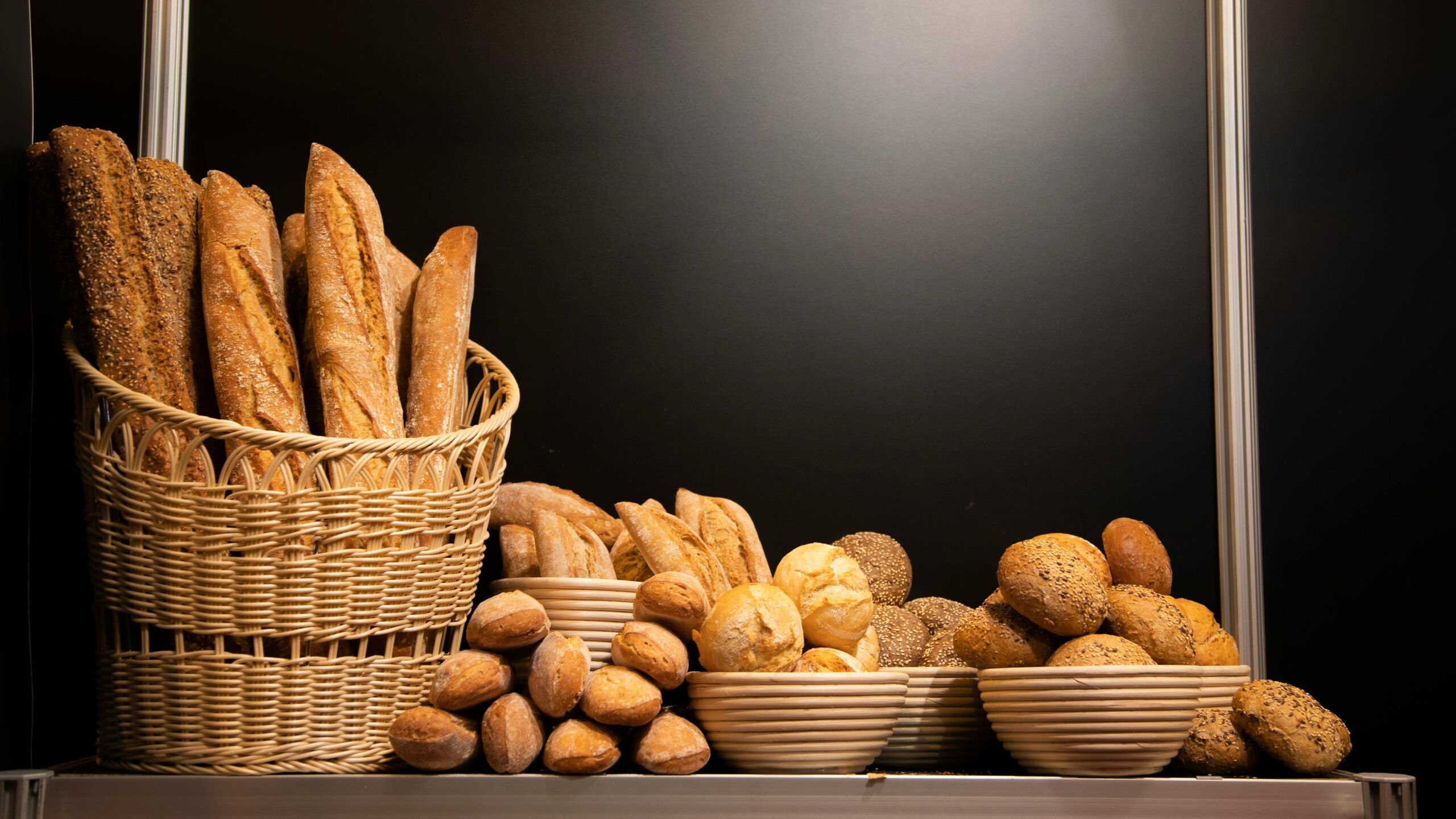 Brot trocknet im Brotkasten zu schnell aus