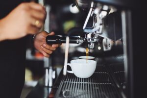 Kaffeemaschine macht plötzlich extrem laute Geräusche