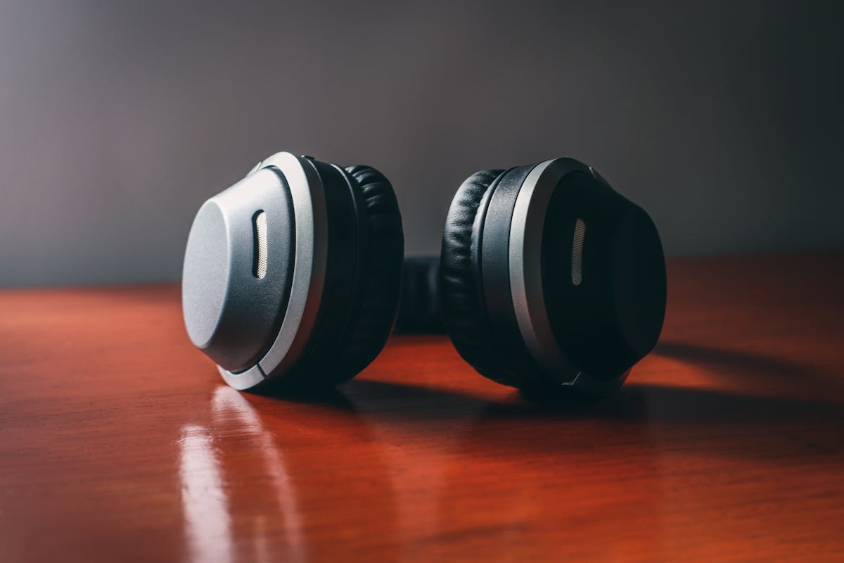 Kopfhörer drücken trotz verstellbarem Bügel