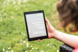Welche Schritte helfen, wenn mein E-Reader keine WLAN-Verbindung herstellt?