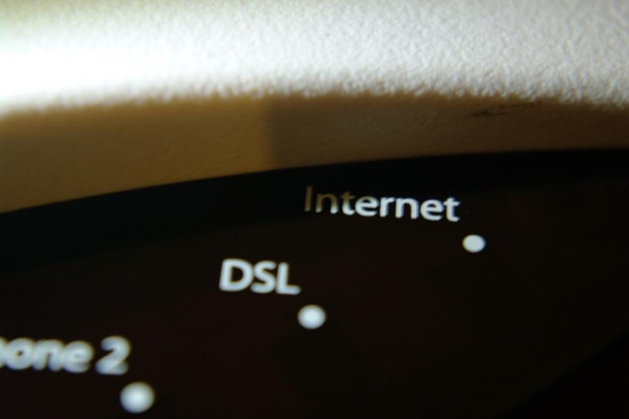 Welche Schritte helfen, wenn mein Router keine Verbindung aufbaut?