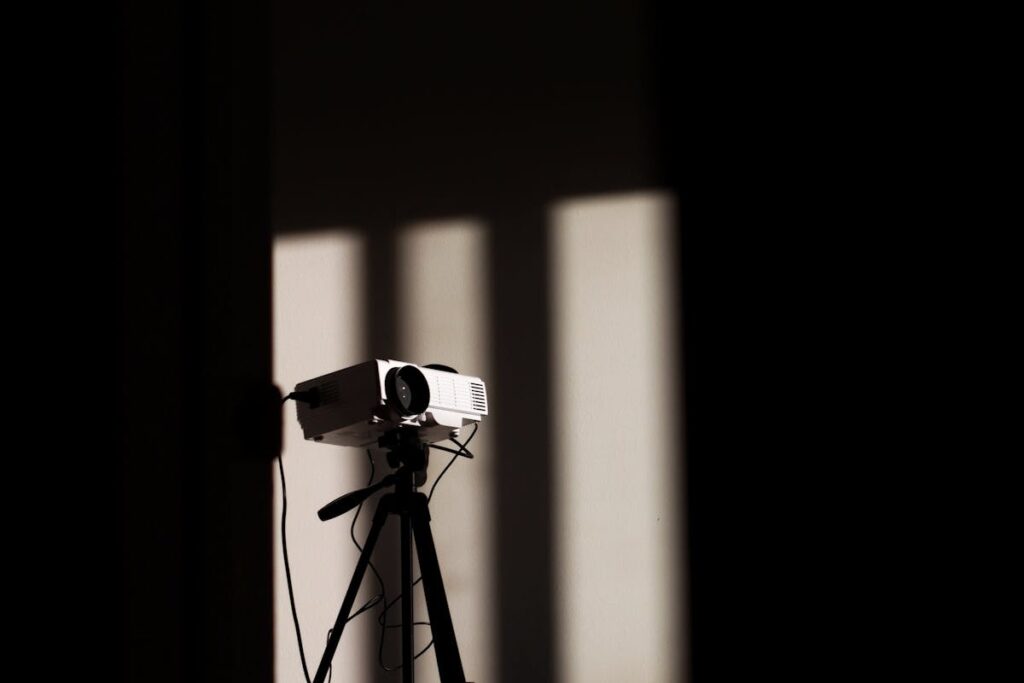 Welche Maßnahmen helfen, wenn mein Heimkino-Projektor kein Signal hat?